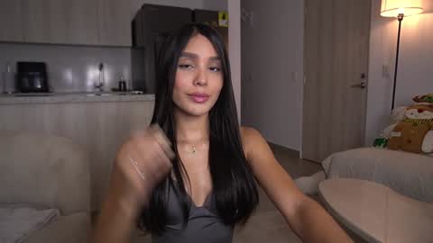  V A L  help me reach 100likes online show from November 2025 11:04:02 PM