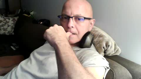 Snapshot of veryharrrrd chatting on December 2024 12:06:02 PM Marco online show from December 2024 12:06:02 PM