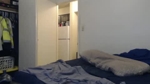 hairy man online show from February 2025 12:54:01 AM