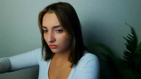 Ana online show from October 2025 06:29:01 PM