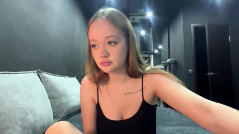 Esta online show from November 2025 02:28:01 PM