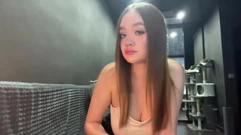 Esta online show from November 2025 03:33:01 PM