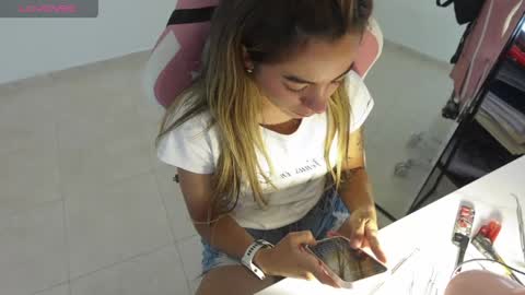 Sofa  online show from April 2026 04:04:02 PM