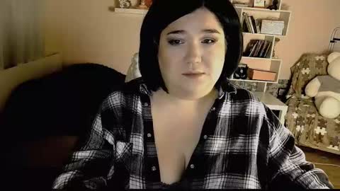 Snapshot of vi__vixen chatting on February 2025 04:21:02 AM Vi Vixen online show from February 2025 04:21:02 AM