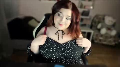 Snapshot of vi__vixen chatting on November 2025 05:56:02 PM Vi Vixen online show from November 2025 05:56:02 PM