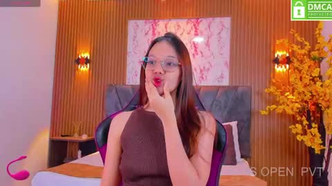 Vi  online show from April 2026 07:04:02 PM