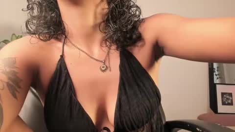 Vianka online show from February 2025 06:32:02 PM