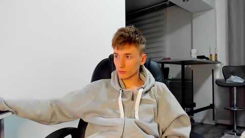 vibemygirl online show from March 2025 04:13:02 PM