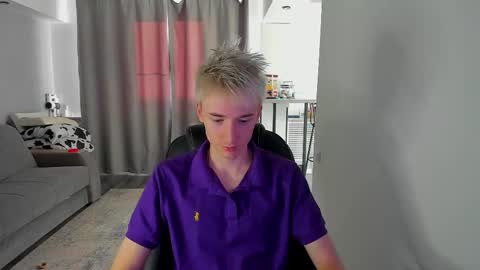 vibemygirl online show from September 2025 10:38:02 AM