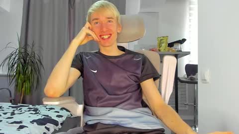 vibemygirl online show from November 2025 06:12:02 AM