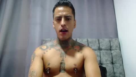 Snapshot of vicctorzc chatting on July 2026 10:45:01 PM Victor cardenas online show from July 2026 10:45:01 PM