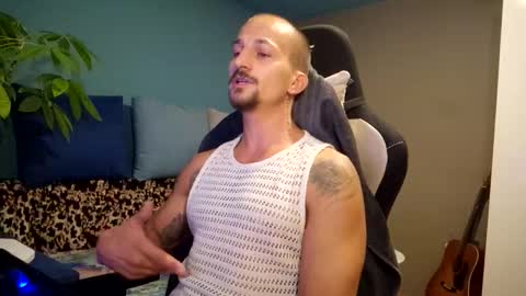 Snapshot of vicentiucalisthenics chatting on September 2025 06:18:01 PM vicentiucalisthenics online show from September 2025 06:18:01 PM