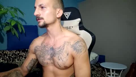 Snapshot of vicentiucalisthenics chatting on September 2025 10:55:01 PM vicentiucalisthenics online show from September 2025 10:55:01 PM