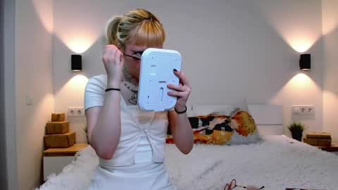 EliQueen online show from April 2026 05:07:02 AM