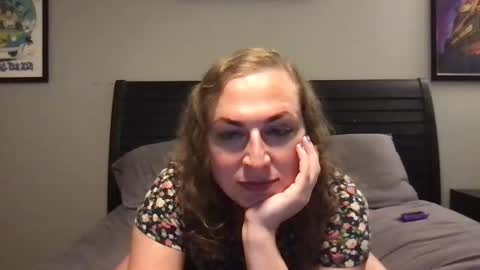 Vicki Stockings online show from September 2025 02:23:01 AM
