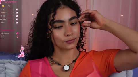 vicky_curly online show from October 2025 05:23:02 PM