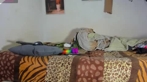 vicky manuela online show from January 2025 08:43:02 AM