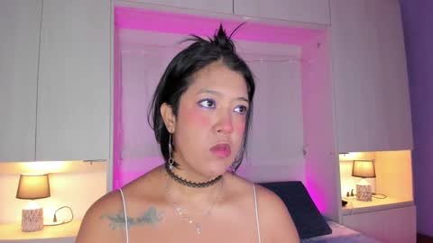 Snapshot of vicky_ruiz chatting on January 2025 12:22:02 PM V I C K Y online show from January 2025 12:22:02 PM