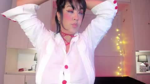 V I C K Y online show from February 2026 12:43:02 PM