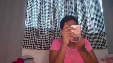 Snapshot of vickyhm22 chatting on September 2025 10:42:02 AM vickyhm22 online show from September 2025 10:42:02 AM