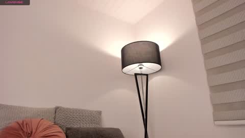 Victoria  online show from December 2024 10:52:02 PM