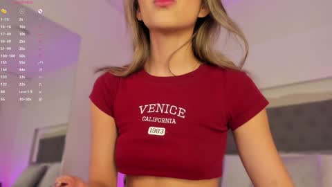 Snapshot of victoria__rossi chatting on December 2024 12:11:02 PM online show from December 2024 12:11:02 PM