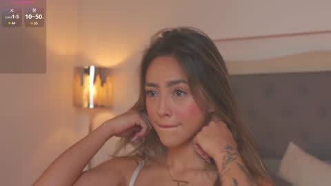 Snapshot of victoria__rossi chatting on February 2025 11:49:02 AM online show from February 2025 11:49:02 AM