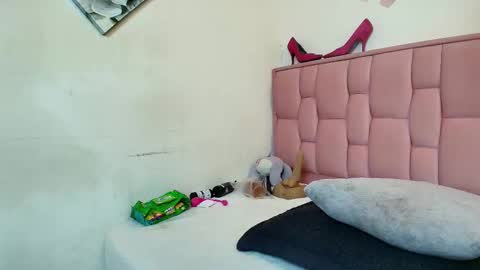 Victoria online show from February 2026 03:13:01 AM