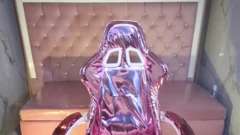 victoria_b_ online show from October 2025 08:25:01 PM