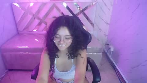 victoria_castillo_b online show from March 2025 06:18:02 AM