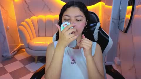 victoria_castillo_b online show from February 2026 07:52:02 PM