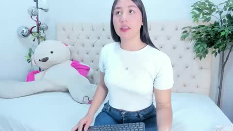 Victoria online show from April 2026 07:15:02 PM