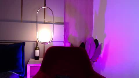 Victoria Collins online show from November 2025 12:23:02 PM