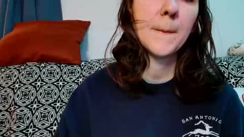 Victoria and Erian online show from January 2025 01:37:02 AM