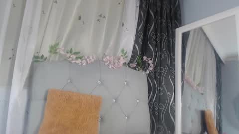 victoria_founta1n online show from March 2026 06:40:01 PM