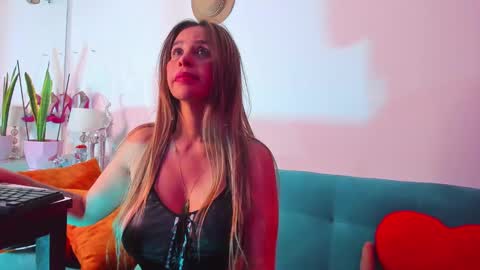 Victoria  online show from February 2025 05:01:01 PM