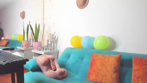 Victoria  online show from March 2025 01:09:01 AM