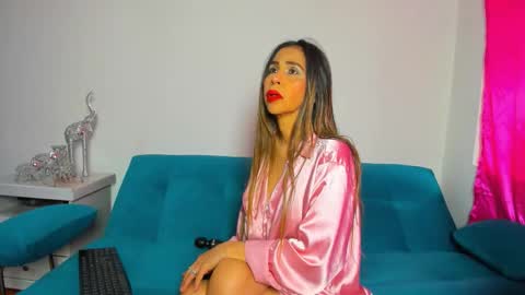 Victoria  online show from November 2025 04:11:02 PM