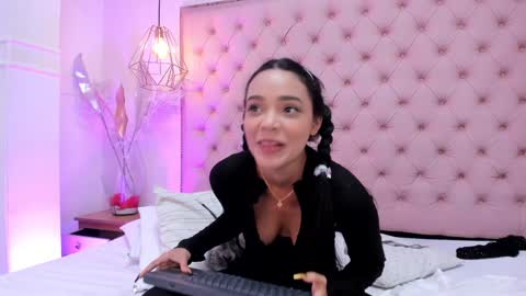 Snapshot of victoria_kitt chatting on January 2025 01:13:02 AM victoria_kitt online show from January 2025 01:13:02 AM
