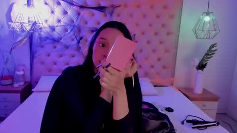 victoria_kitt online show from October 2025 10:34:02 PM