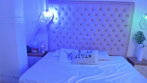 victoria_kitt online show from November 2025 06:50:02 PM