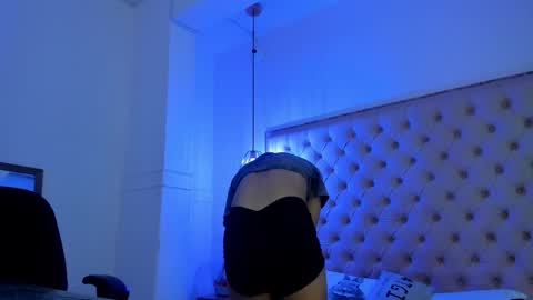 victoria_kitt online show from November 2025 07:43:01 PM