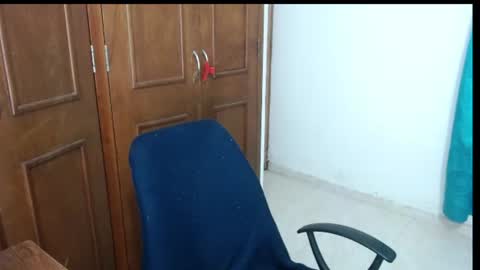 Snapshot of victoria_milf06 chatting on August 2026 03:41:01 AM victoria online show from August 2026 03:41:01 AM