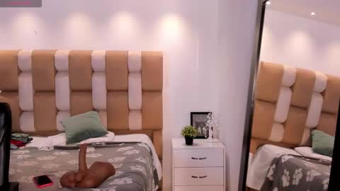 Snapshot of victoria_mooree chatting on September 2025 06:10:02 PM Victoria Everyday From 1400 to 2130 Col Time online show from September 2025 06:10:02 PM