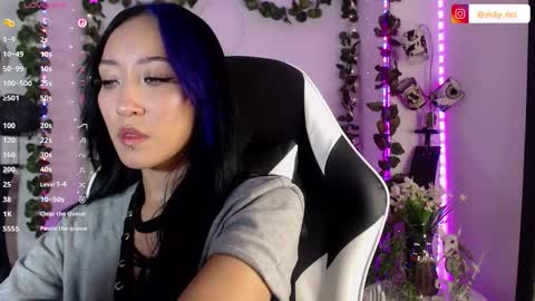 Victoria  online show from September 2025 04:34:02 AM