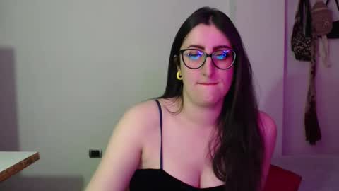 Victoria online show from April 2026 09:04:02 PM