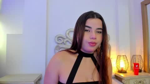 Snapshot of victoria_vallejo chatting on January 2025 11:37:02 AM victoria  online show from January 2025 11:37:02 AM