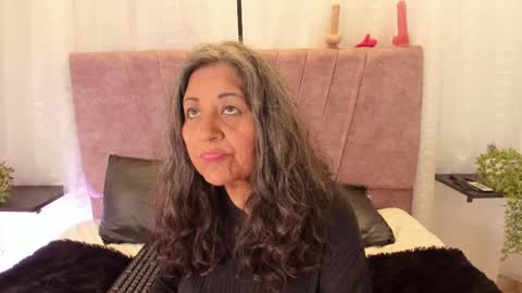 victoriaa_anderson_ online show from April 2026 07:58:02 PM