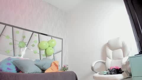 Victoria Sofia online show from March 2026 07:19:01 PM