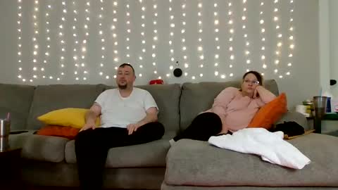 Victoria and Jesse online show from January 2025 02:46:01 PM